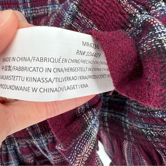 Moon River Plaid Red Purple Smocked‎ Off Shoulder Crop Top - Picture 6 of 11